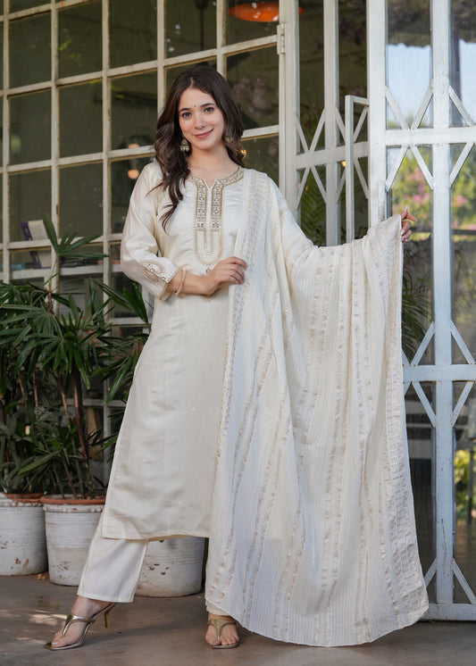 Beautiful White Viscose Chanderi Fabric Kurtis Pant Set